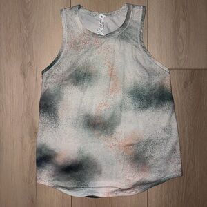 Lululemon High Neck Running and Training Tank Top
Spray Camo Silver Blue Multi